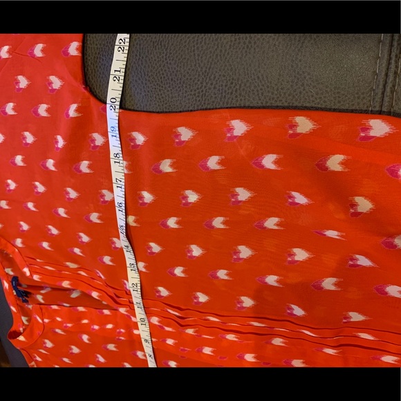 GAP Sheer heart pattern top in coral, white/pink - Picture 3 of 8